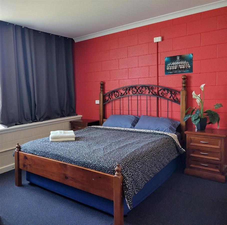 Port Adelaide Backpackers Hostel Екстериор снимка