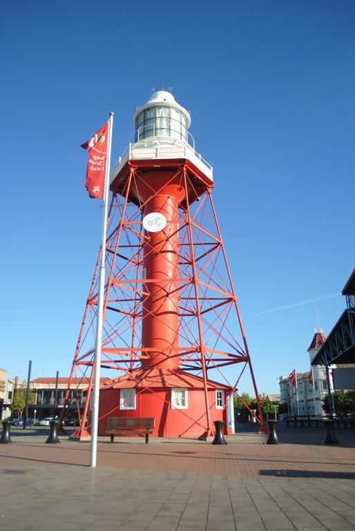 Port Adelaide Backpackers Hostel Екстериор снимка